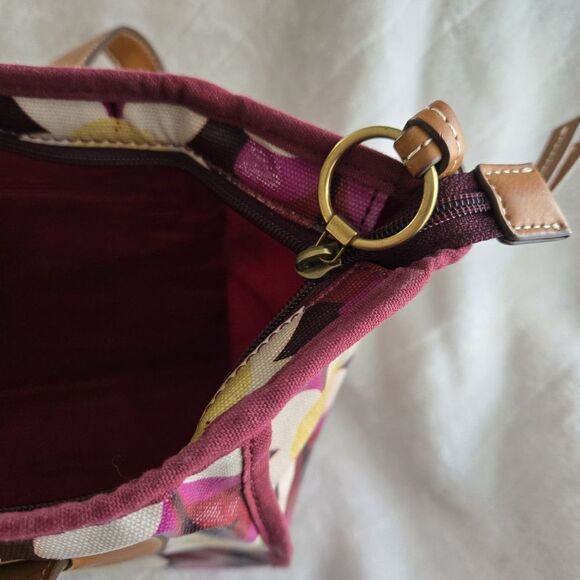 Fossil Keyper Large Tote Burgundy Floral Daisy design Handbag Coquette Holiday - Picture 11 of 16